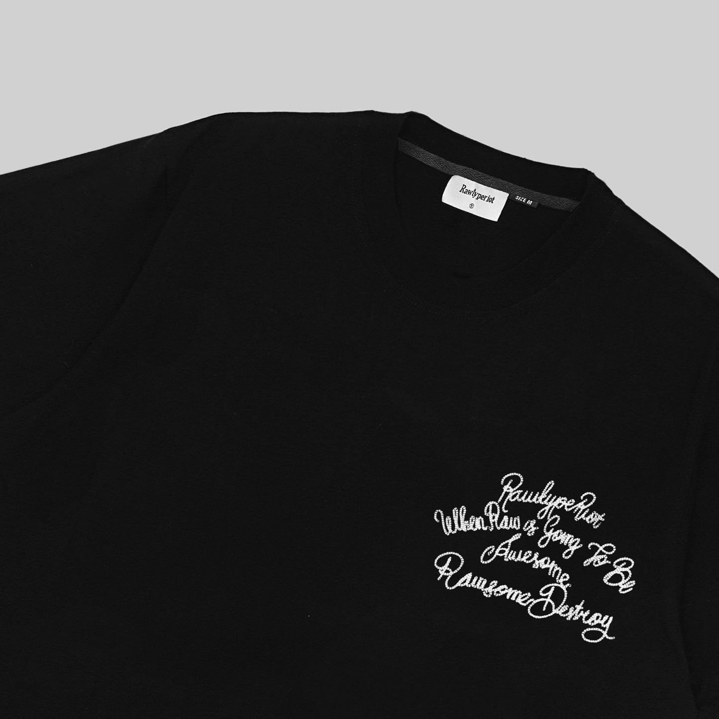 EMBROIDERY TOM RIDE TEE - BLACK