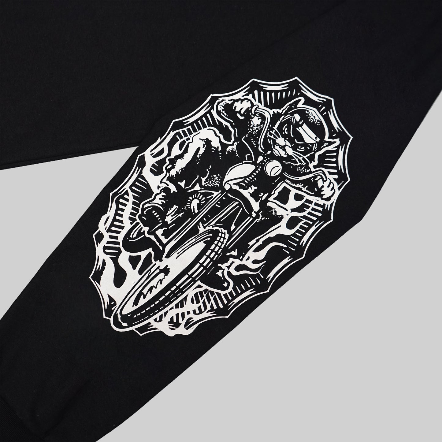 TOM RIDE EMBROIDERY LS - BLACK